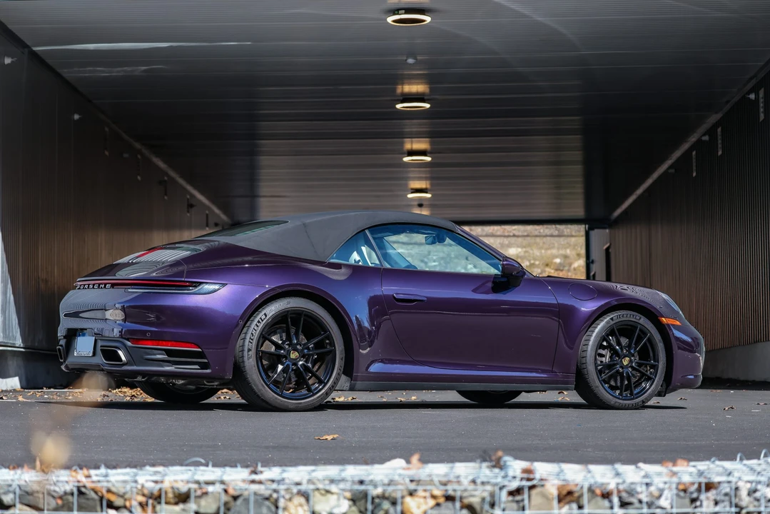 2022 Porsche 992 Carrera 4 - Image 11 of 31