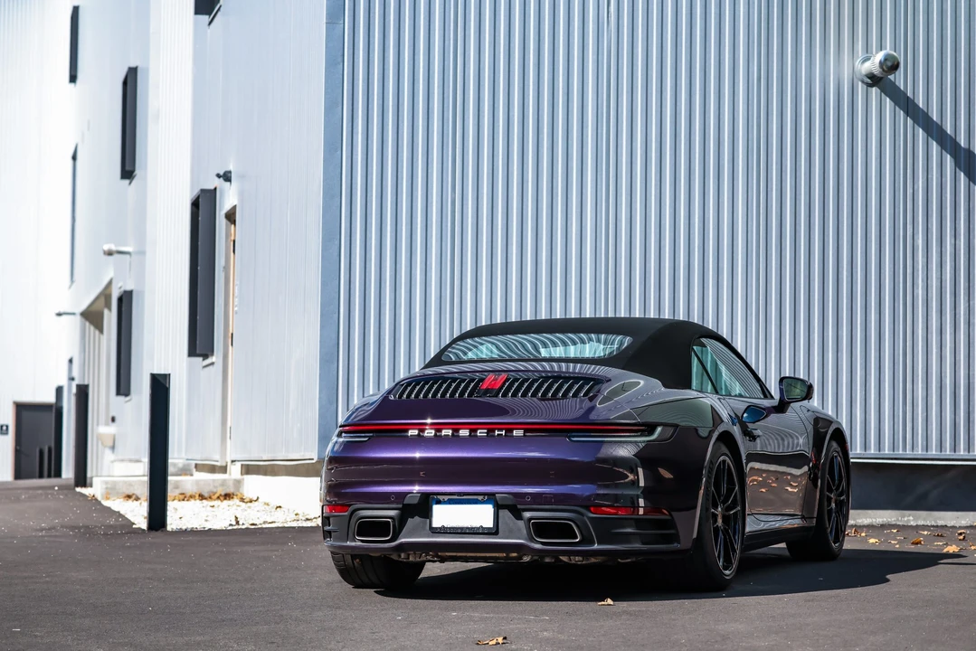 2022 Porsche 992 Carrera 4 - Image 12 of 31