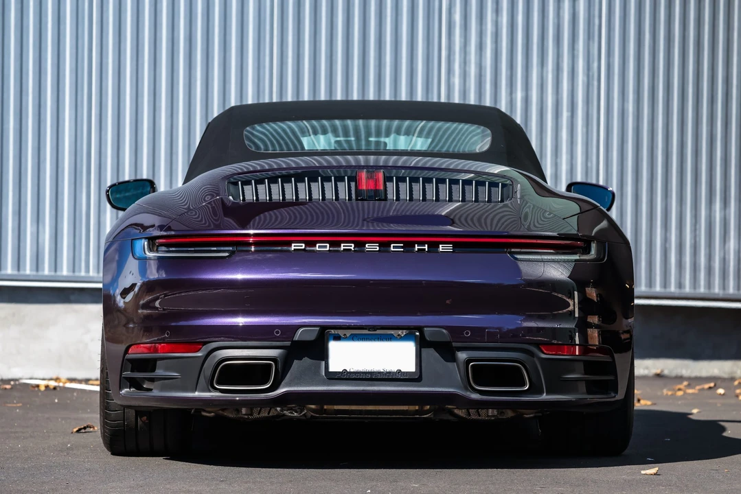 2022 Porsche 992 Carrera 4 - Image 15 of 31