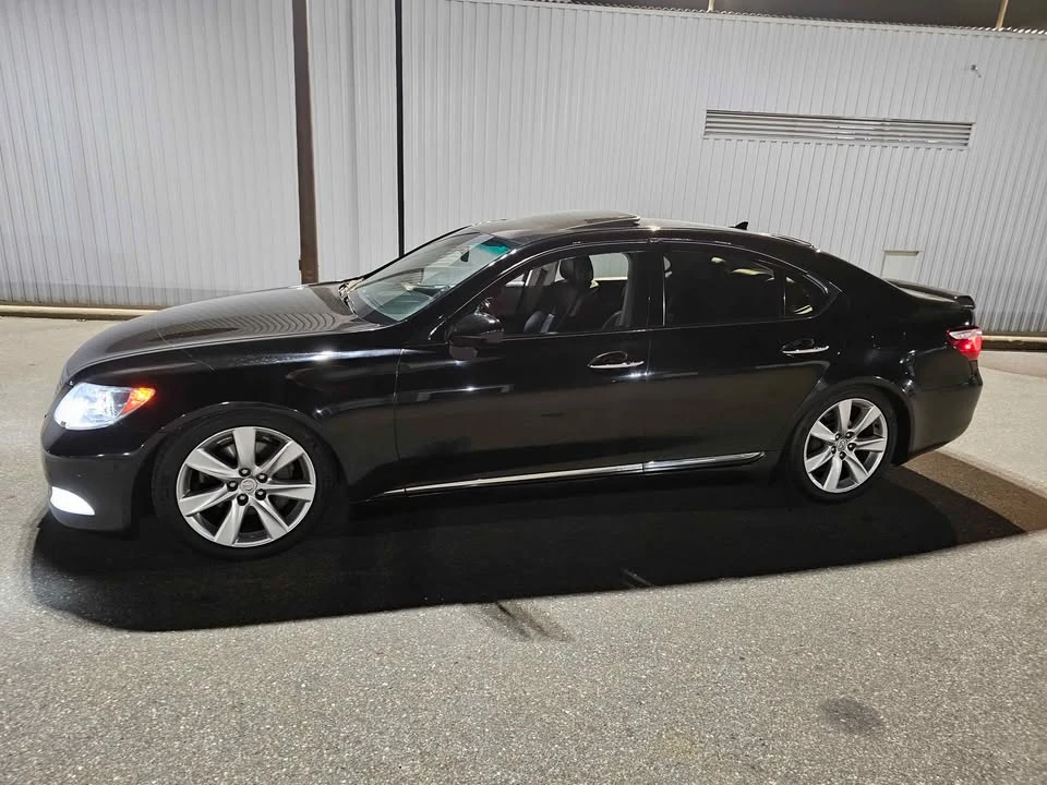 2008 Lexus LS 4th Gen - Image 2 of 10