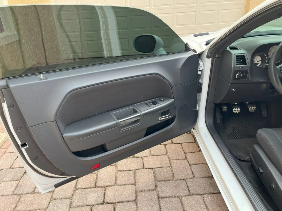 2013 Dodge Challenger 3rd Gen - Image 21 of 31