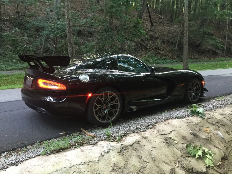 2015 Dodge Viper 5th Gen - Image 5 of 12