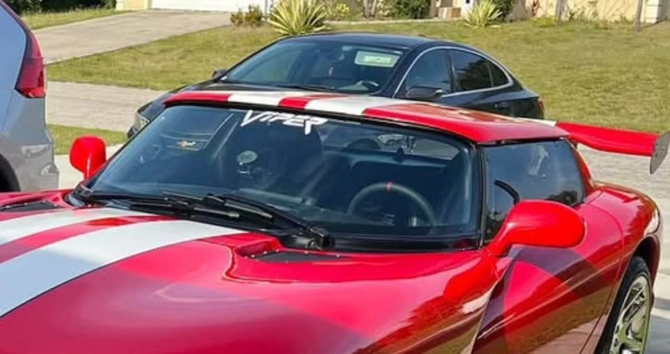 Dodge Viper 1st Gen - Image 4 of 4