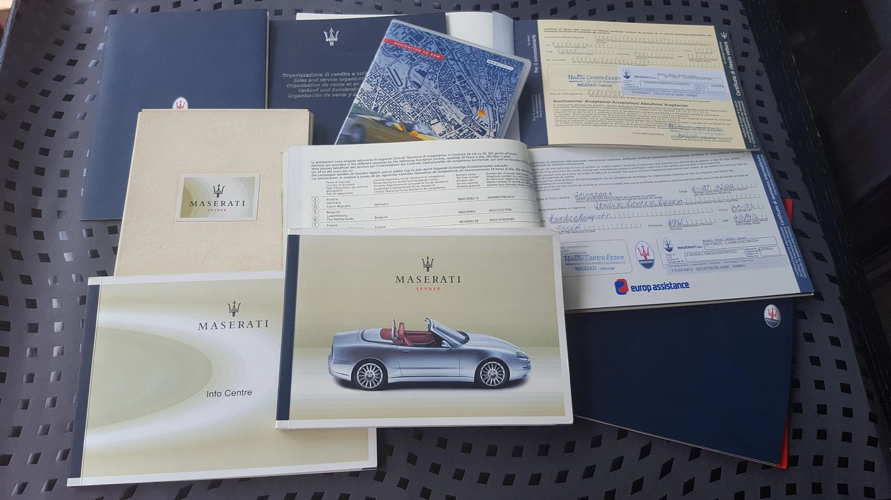 4200 Maserati Spyder - Image 13 of 20