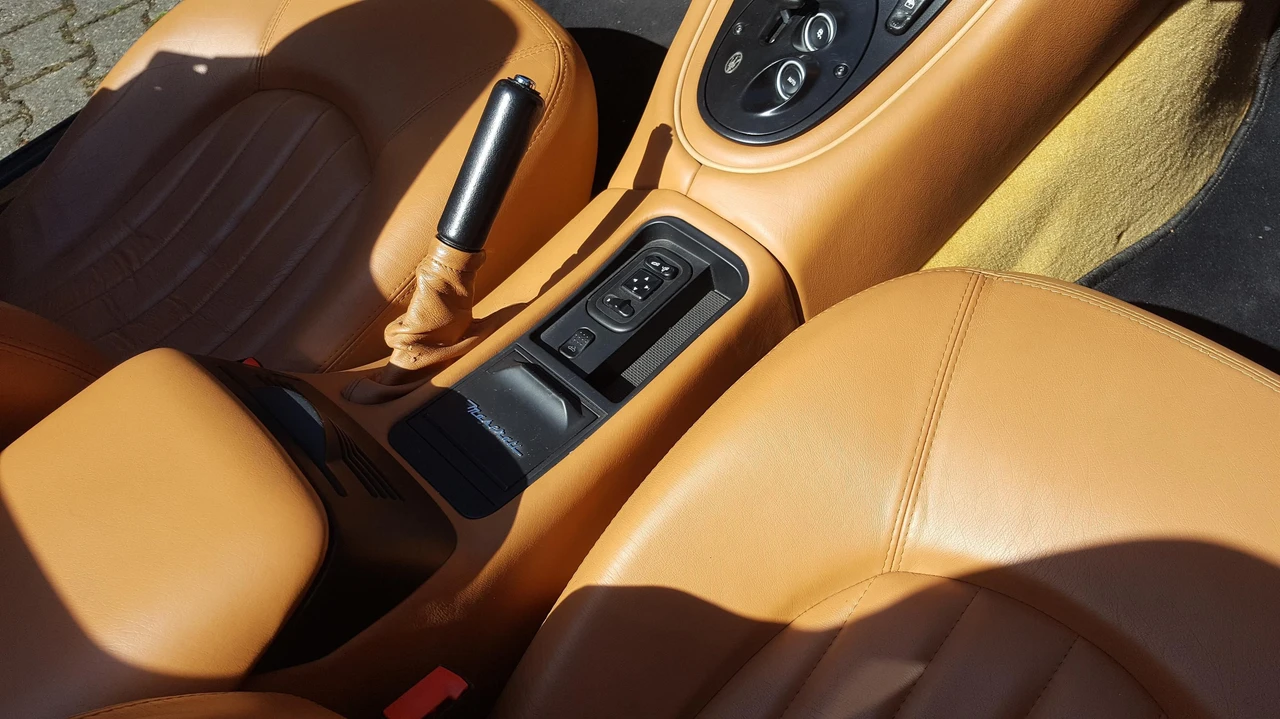 4200 Maserati Spyder - Image 7 of 20