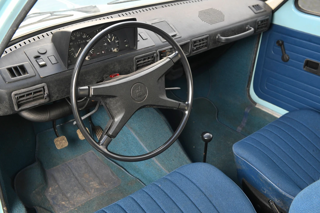Volkswagen Split-Window Bus - Image 25 of 31