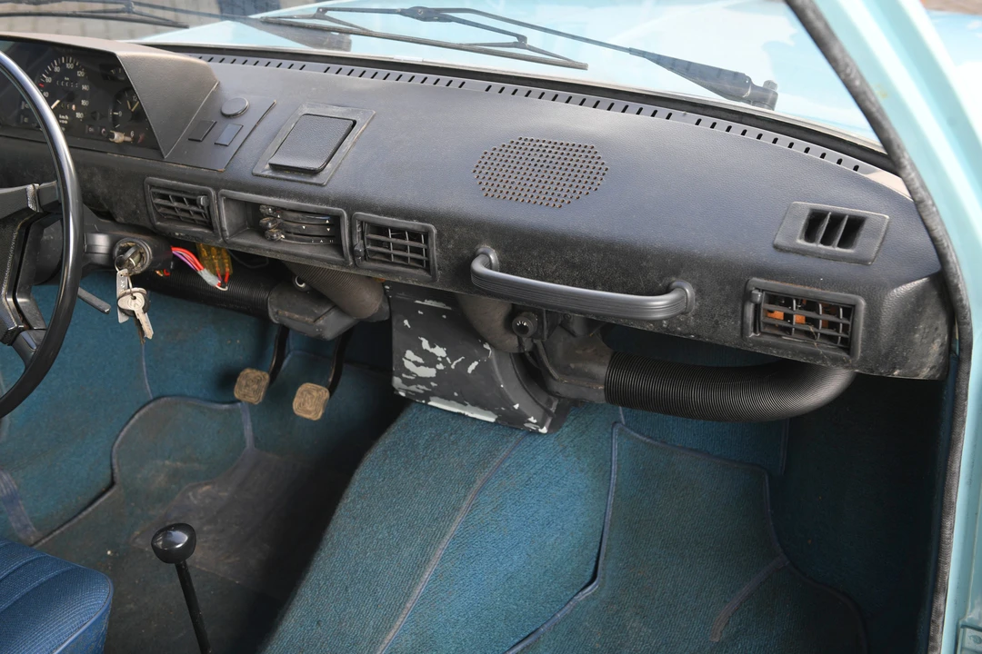 Volkswagen Split-Window Bus - Image 20 of 31