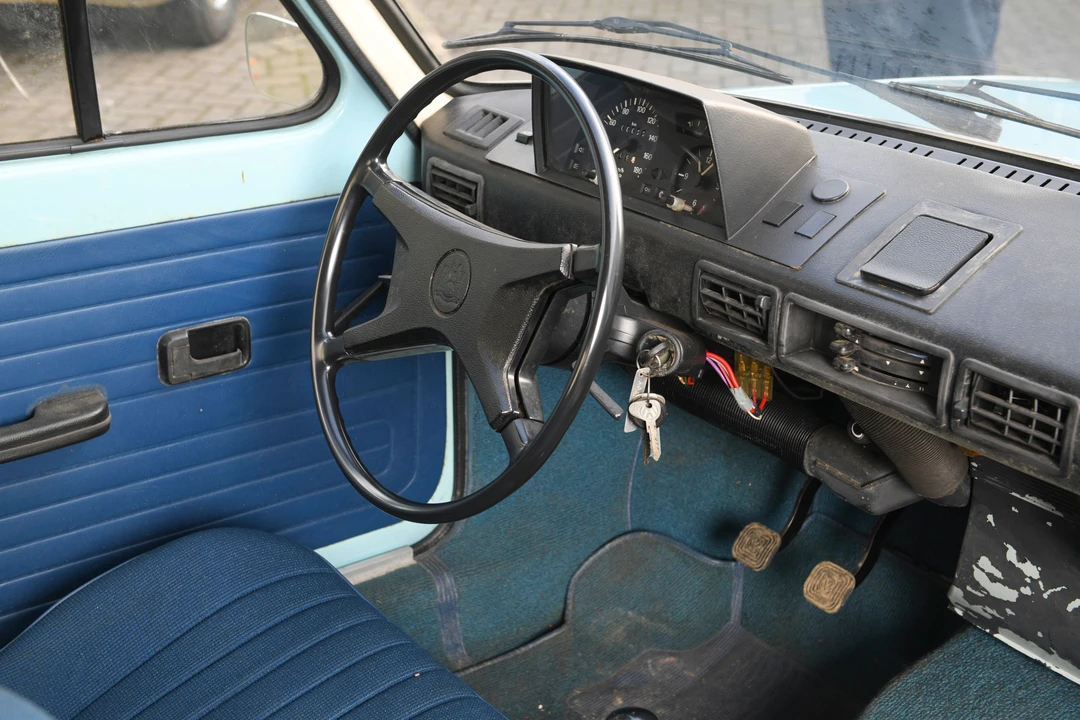 Volkswagen Split-Window Bus - Image 19 of 31
