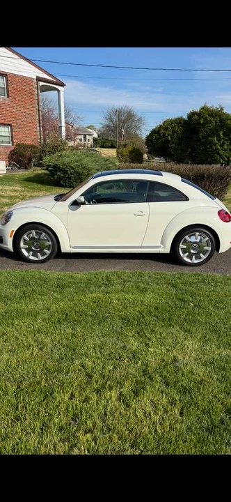 2013 Volkswagen A5 Beetle - Image 2 of 17