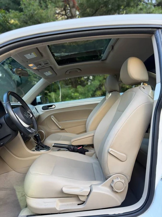 2014 Volkswagen A5 Beetle - Image 10 of 18