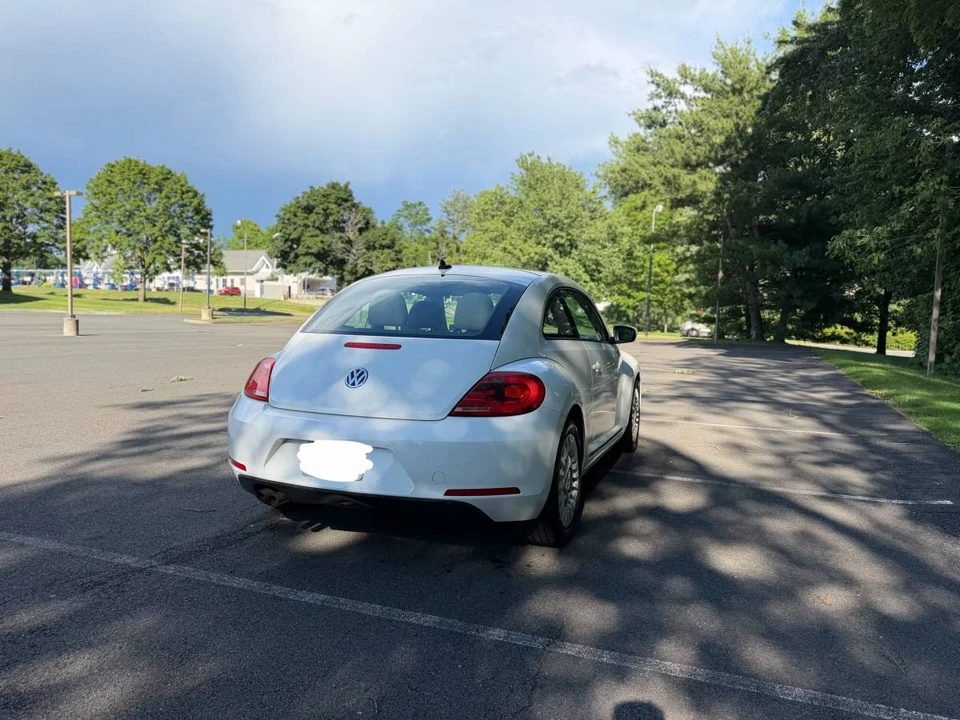 2014 Volkswagen A5 Beetle - Image 2 of 18