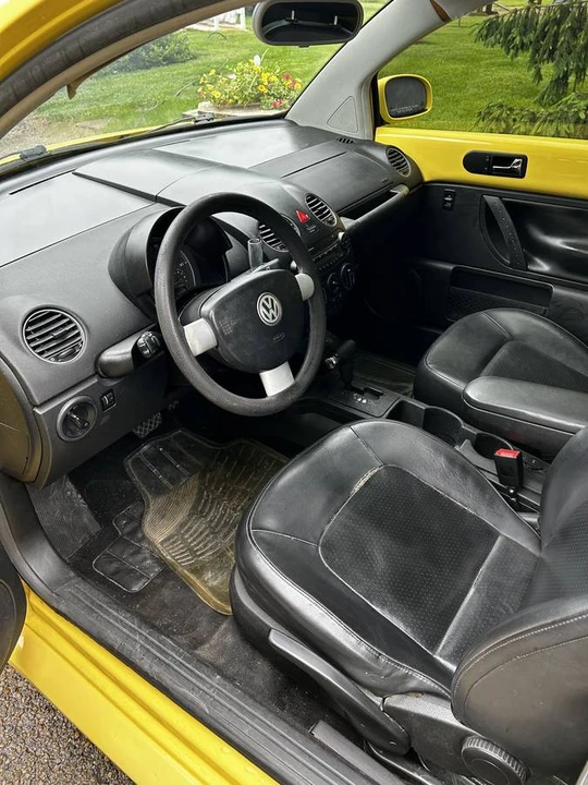 2008 Volkswagen New Beetle - Image 5 of 15