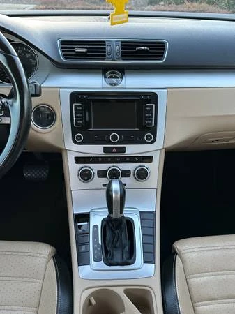 Volkswagen CC - Image 15 of 18