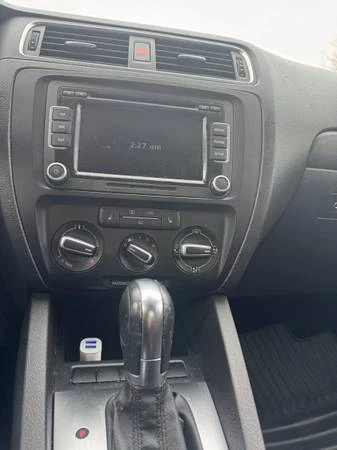 2011 Volkswagen A6 Jetta - Image 13 of 15
