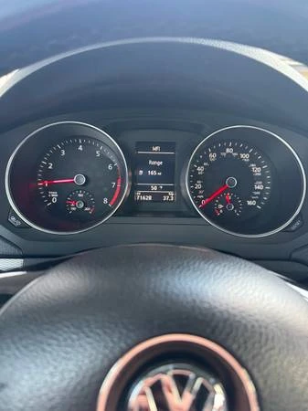 Volkswagen Jetta - Image 10 of 12