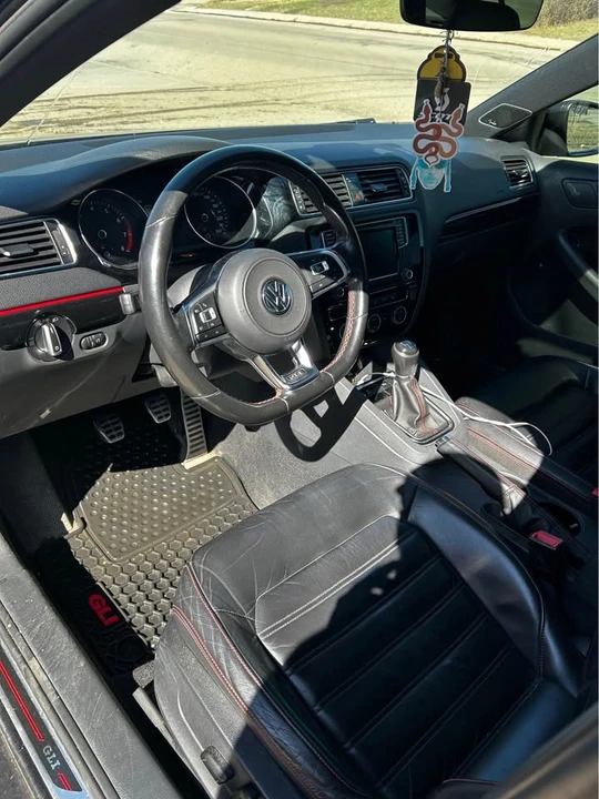 2017 Volkswagen A6 Jetta - Image 6 of 9
