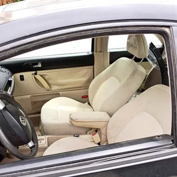 Volkswagen New Beetle