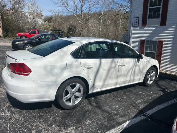 Volkswagen Passat - Image 2 of 6