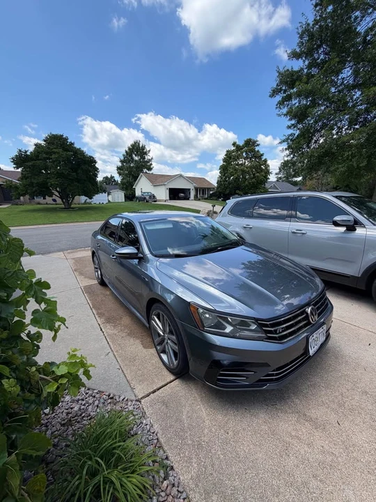 Volkswagen Passat - Image 3 of 9