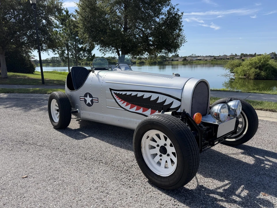 Bugatti - Image 2 of 31
