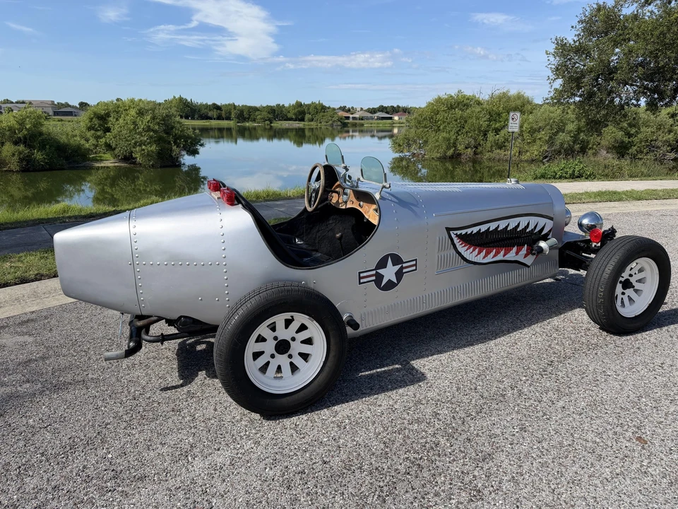 Bugatti - Image 8 of 31