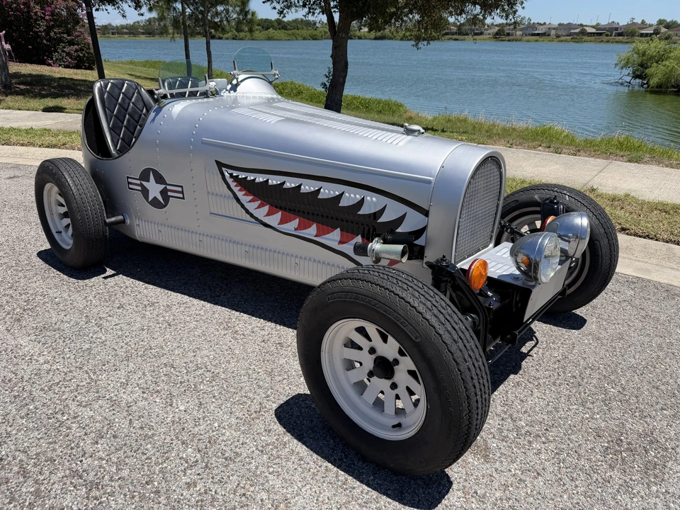 Bugatti - Image 3 of 31