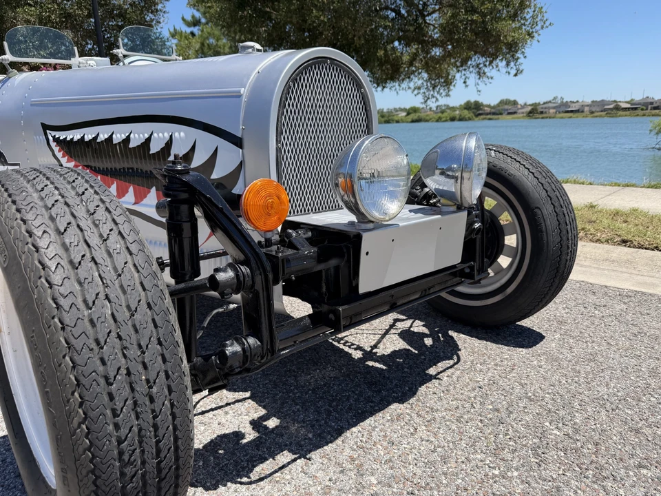 Bugatti - Image 27 of 31