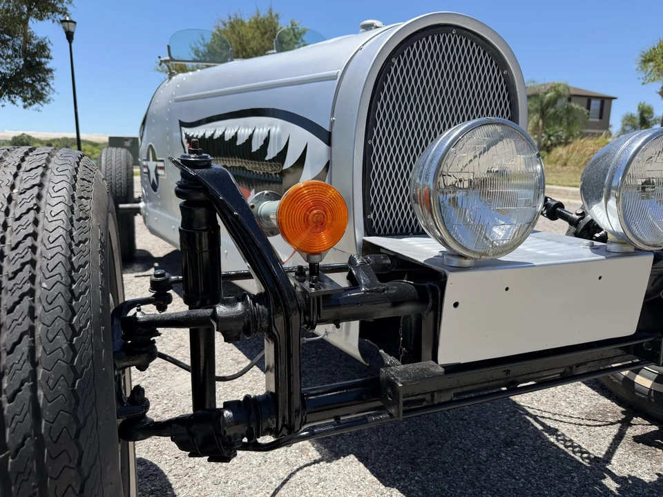Bugatti - Image 27 of 31