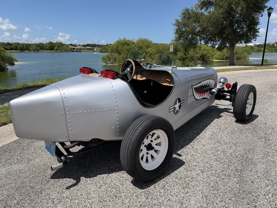 Bugatti - Image 10 of 31