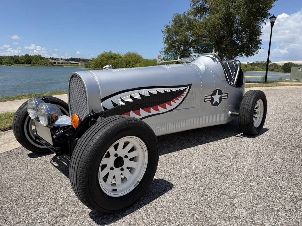 Bugatti - Image 18 of 31