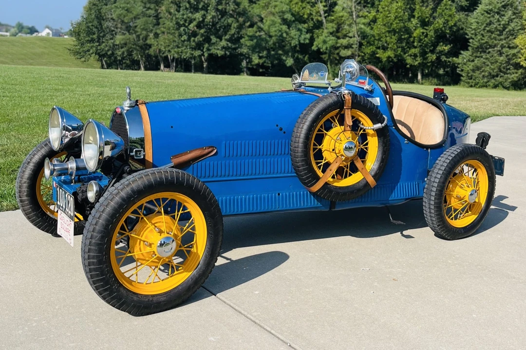 Bugatti - Image 1 of 31