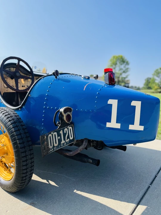 Bugatti - Image 27 of 31