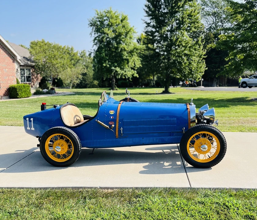 Bugatti - Image 7 of 31