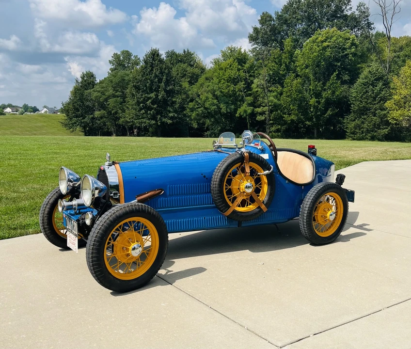 Bugatti - Image 2 of 31
