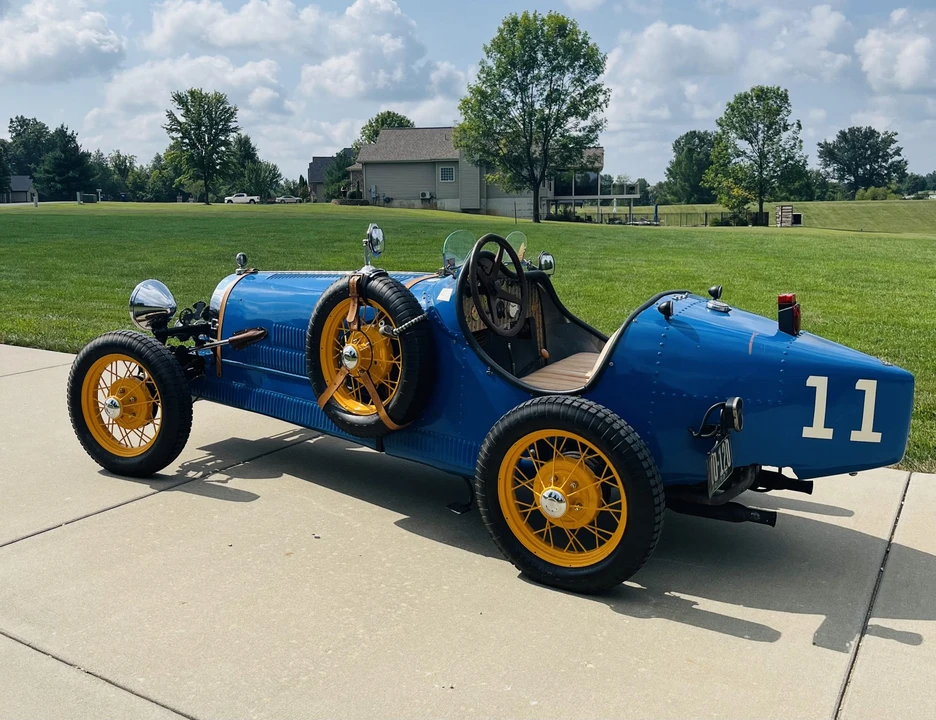Bugatti - Image 11 of 31