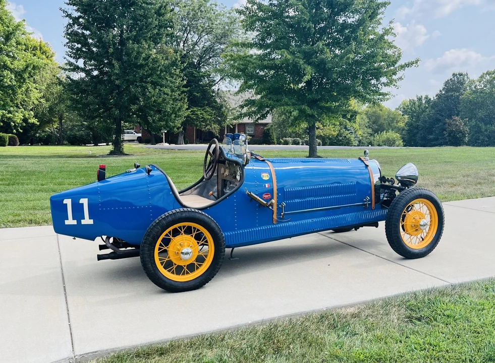 Bugatti - Image 9 of 31