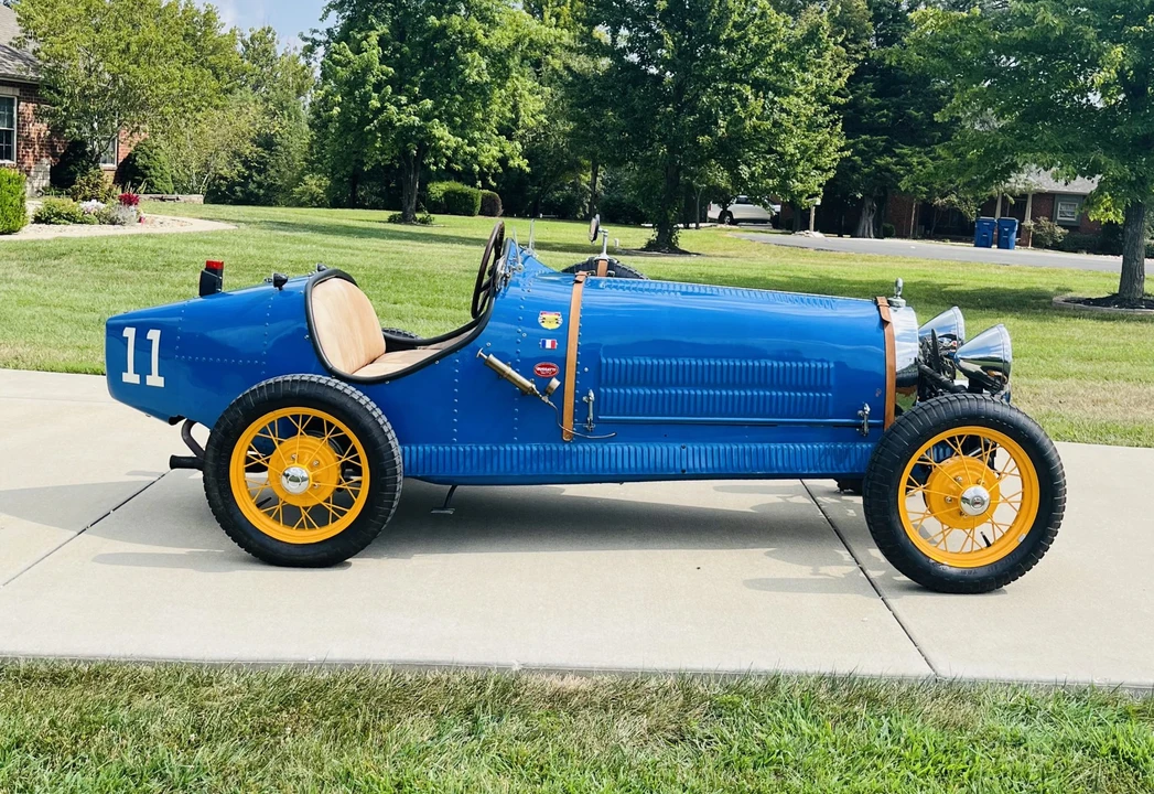 Bugatti - Image 8 of 31