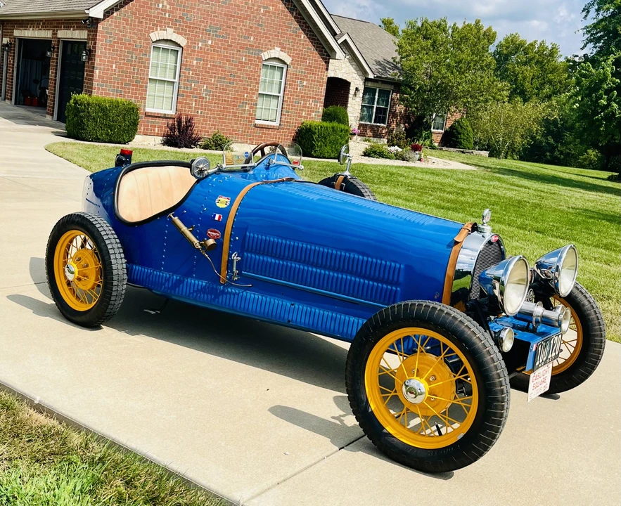 Bugatti - Image 6 of 31