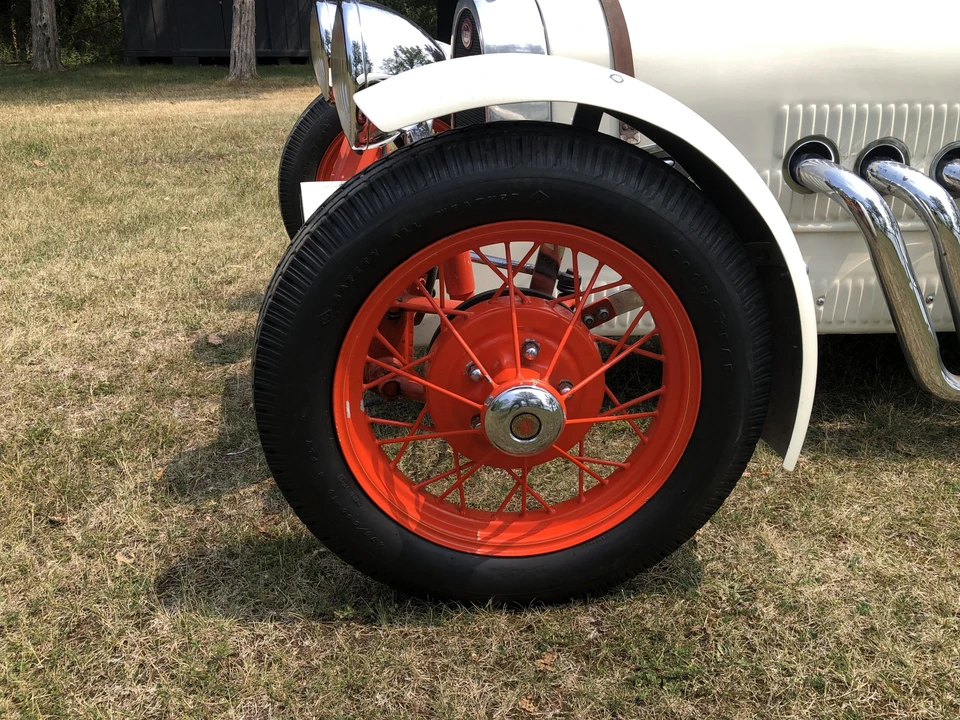 Bugatti - Image 24 of 31