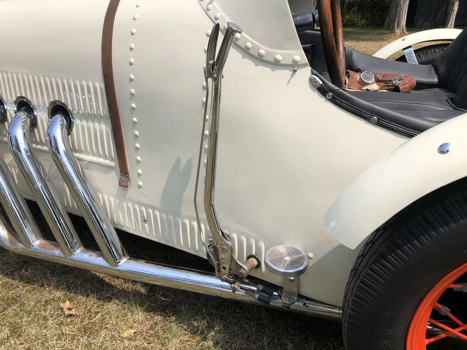 Bugatti - Image 27 of 31