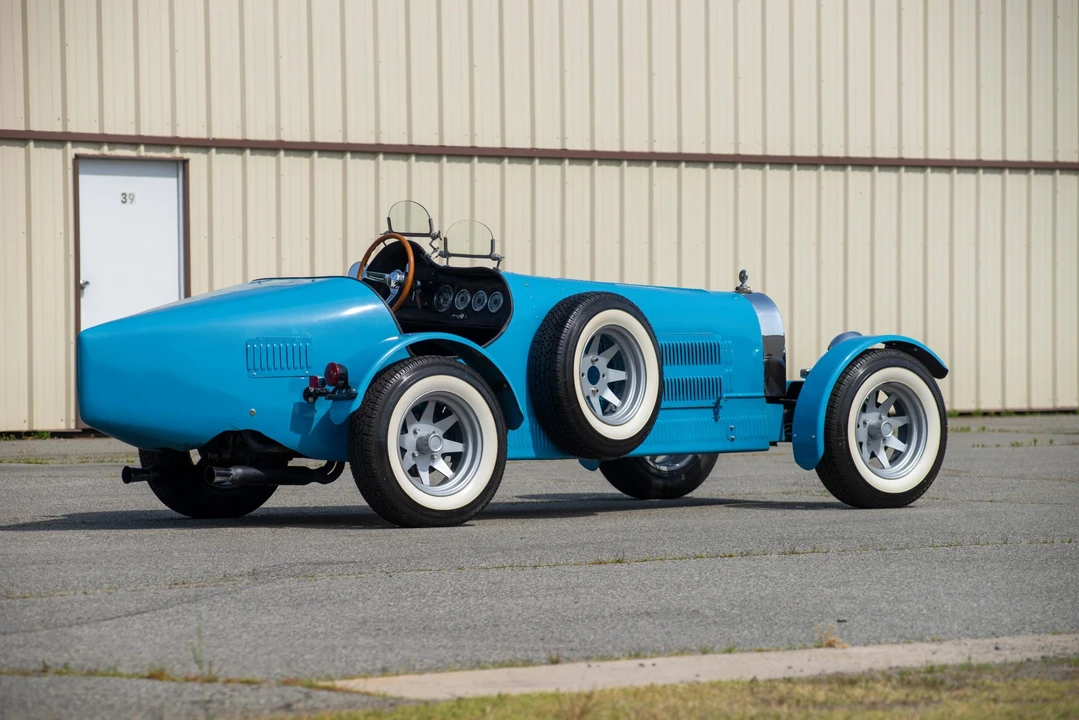 Bugatti - Image 15 of 31