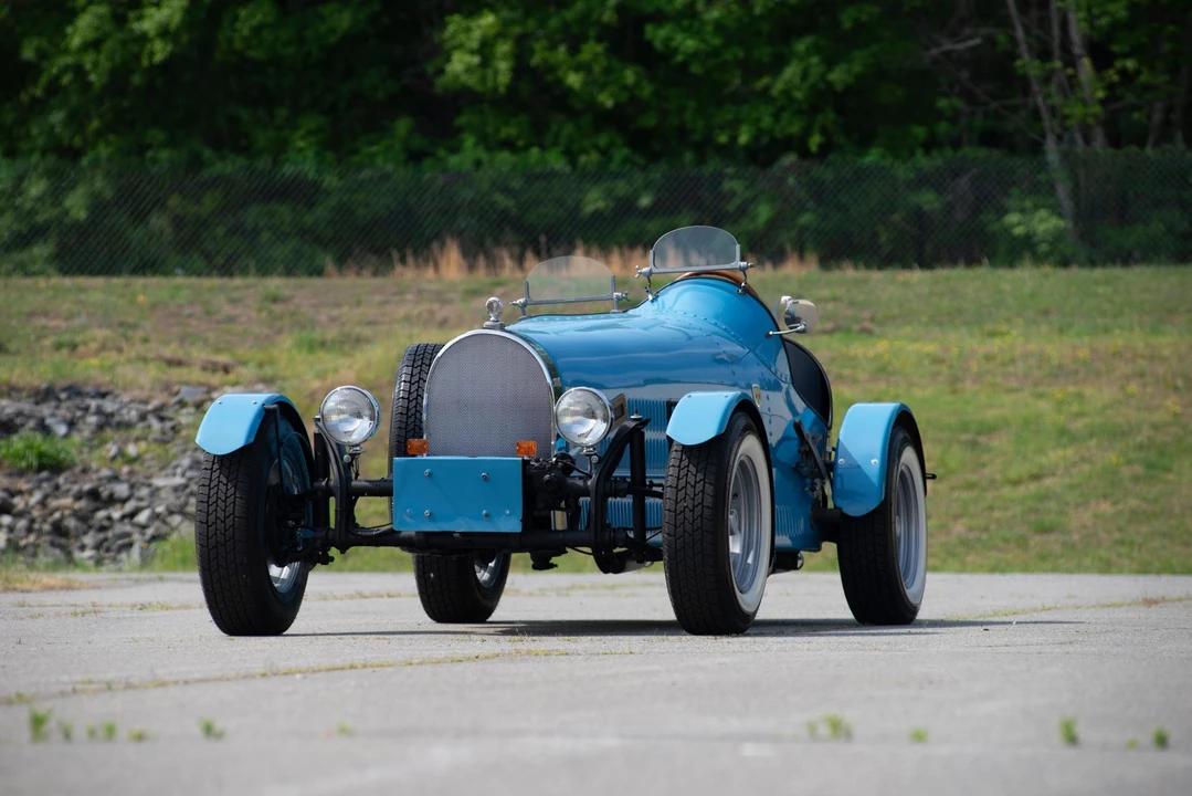 Bugatti - Image 2 of 31