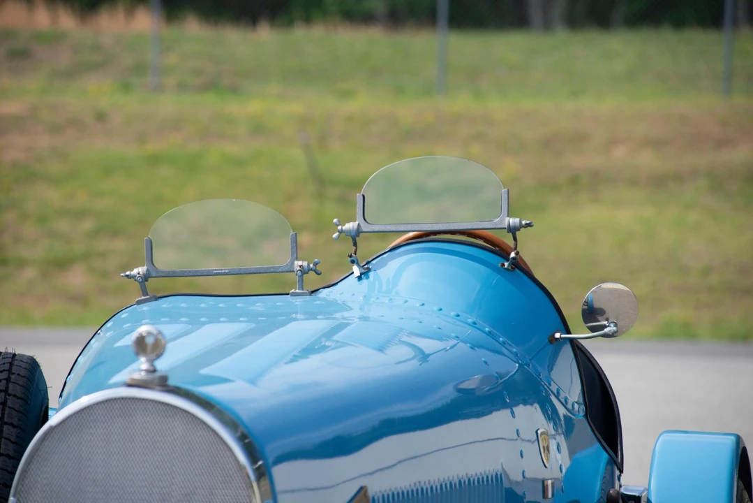 Bugatti - Image 29 of 31