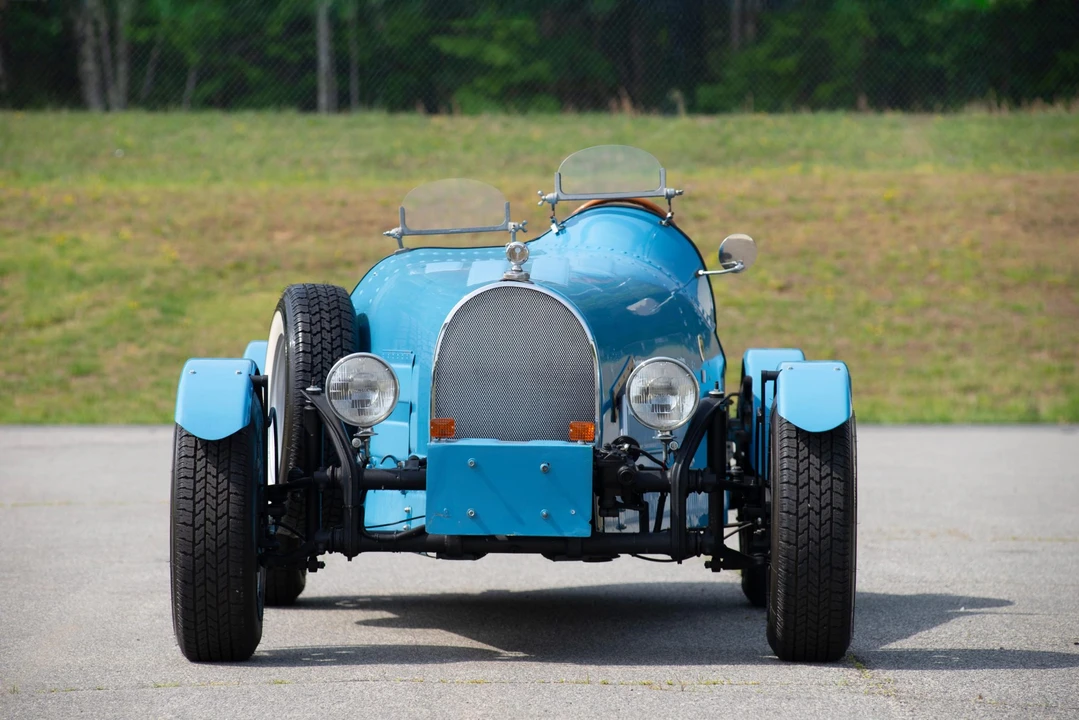 Bugatti - Image 21 of 31