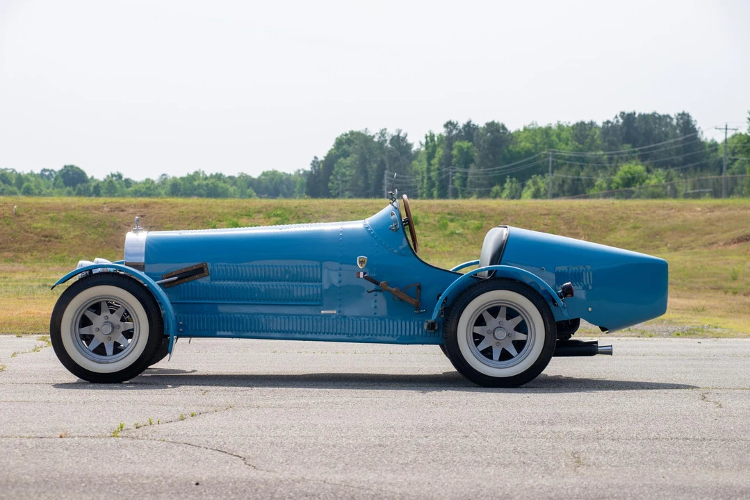 Bugatti - Image 5 of 31