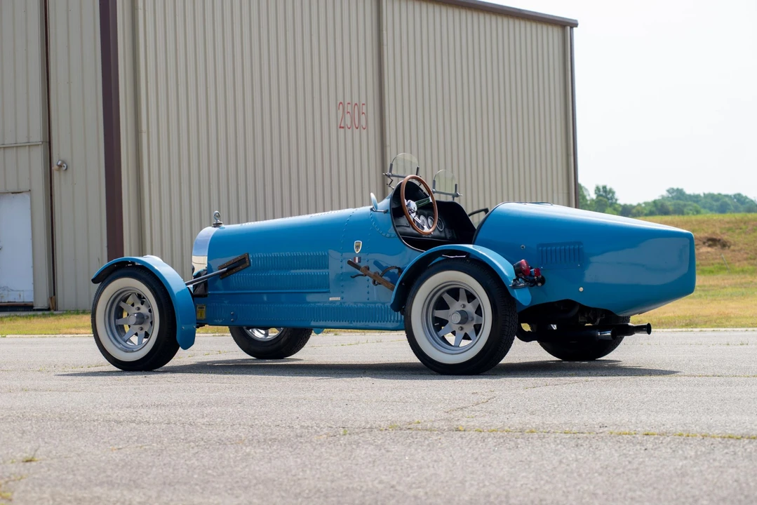 Bugatti - Image 6 of 31