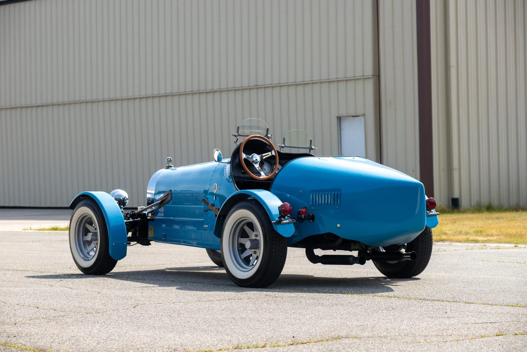 Bugatti - Image 7 of 31