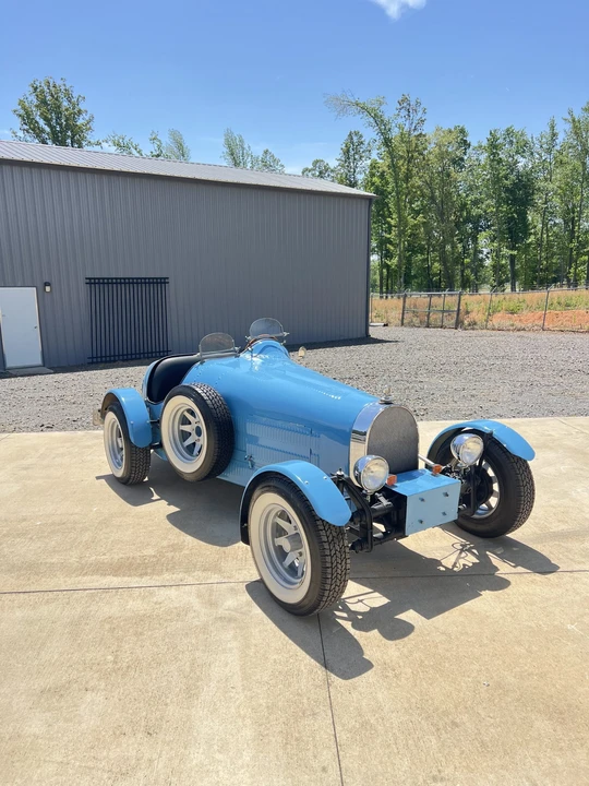 Bugatti - Image 27 of 31
