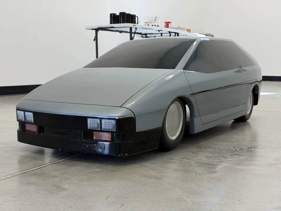 Parts & Memorabilia Scale Models - Image 2 of 31
