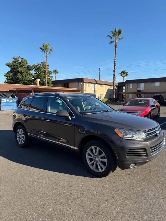 Volkswagen Touareg - Image 3 of 9
